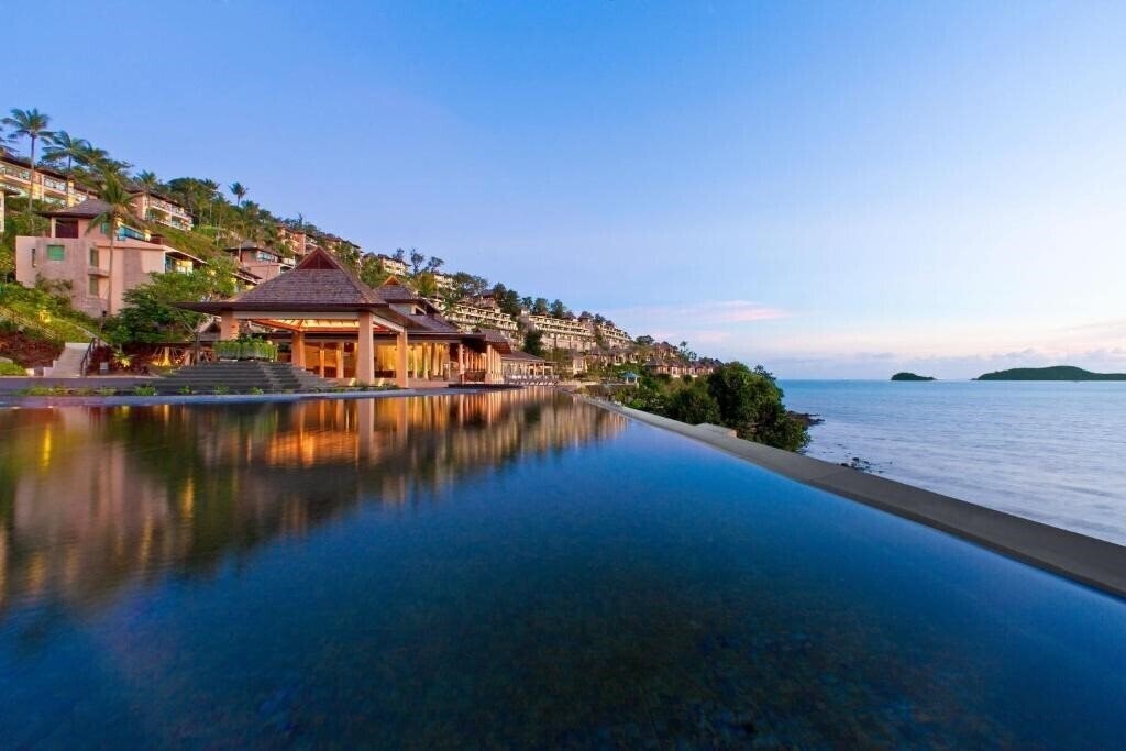 Готель The Westin Siray Bay Resort & SPA 5*