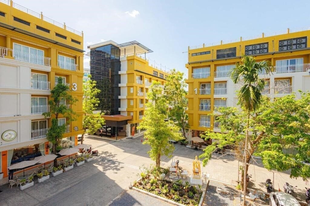 Готель The Ashlee Plaza Patong Hotel & SPA 3*