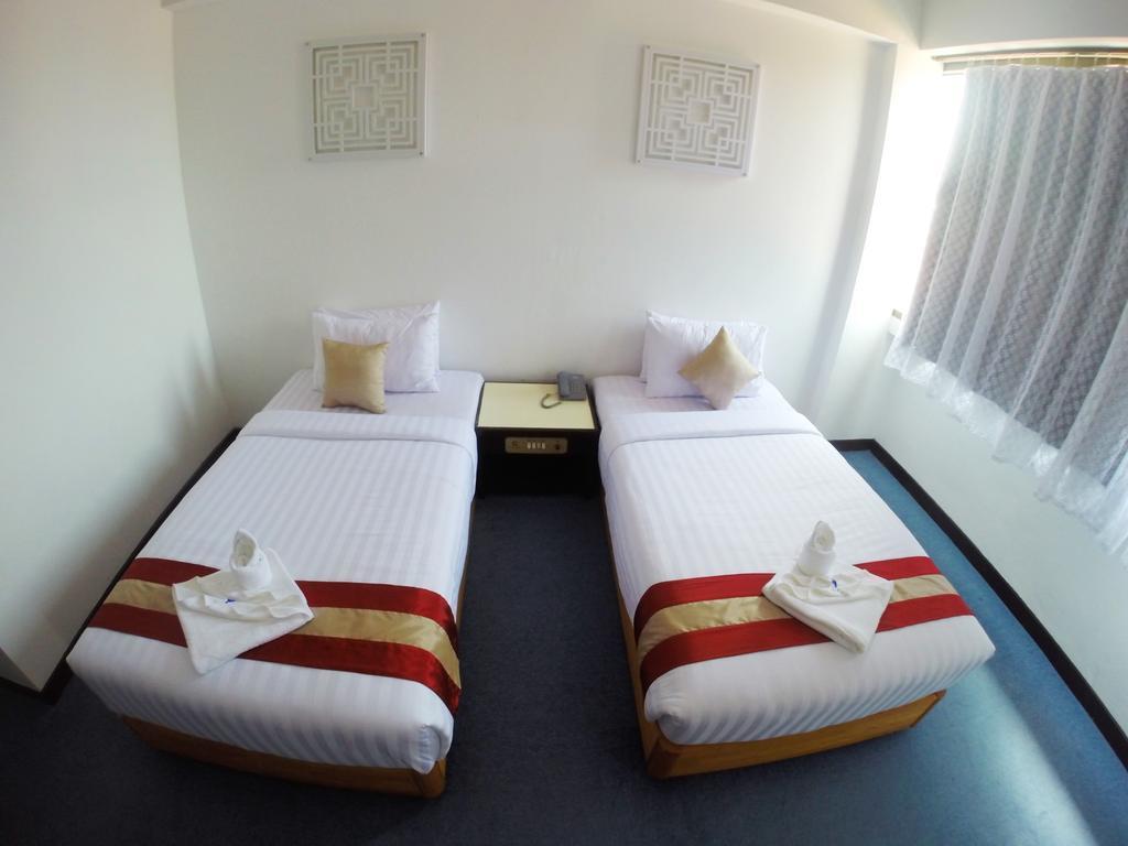 Готель Phuket Town Inn 2*