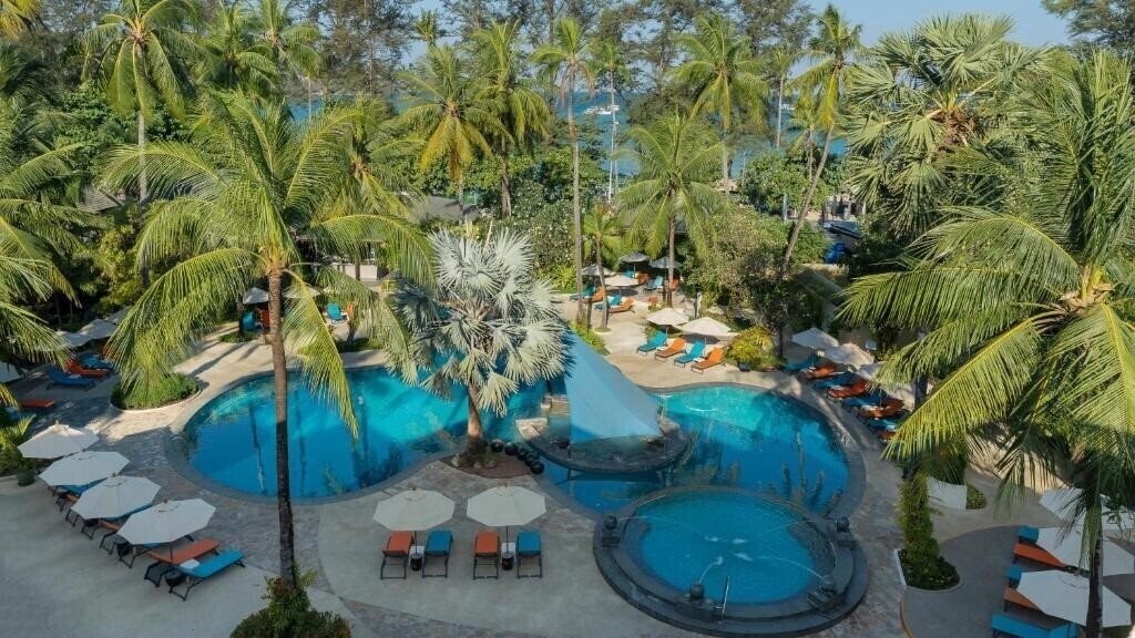 Готель Holiday Inn Resort Phuket 4*