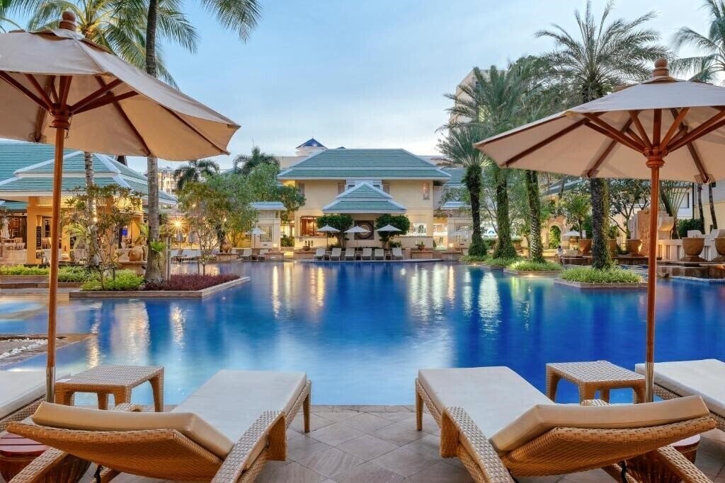 Фото Holiday Inn Resort Phuket 4*