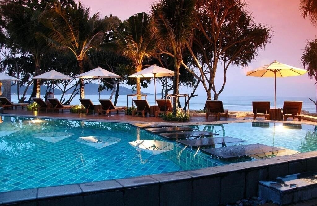 Готель Impiana Resort Patong 4*