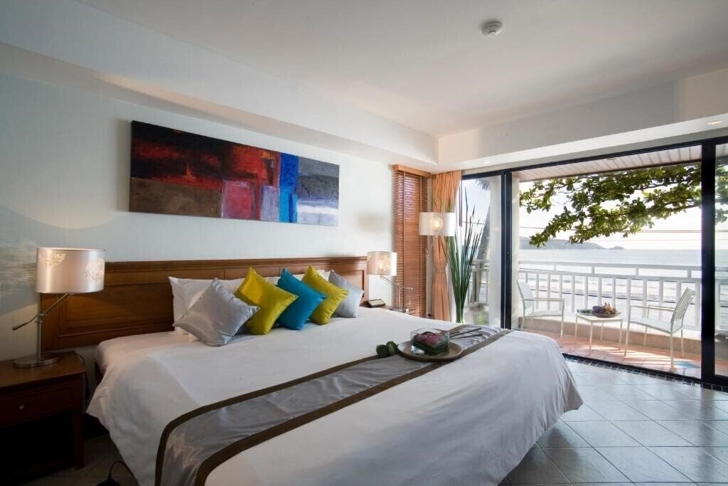 Изображение Sunset Beach Phuket 3*