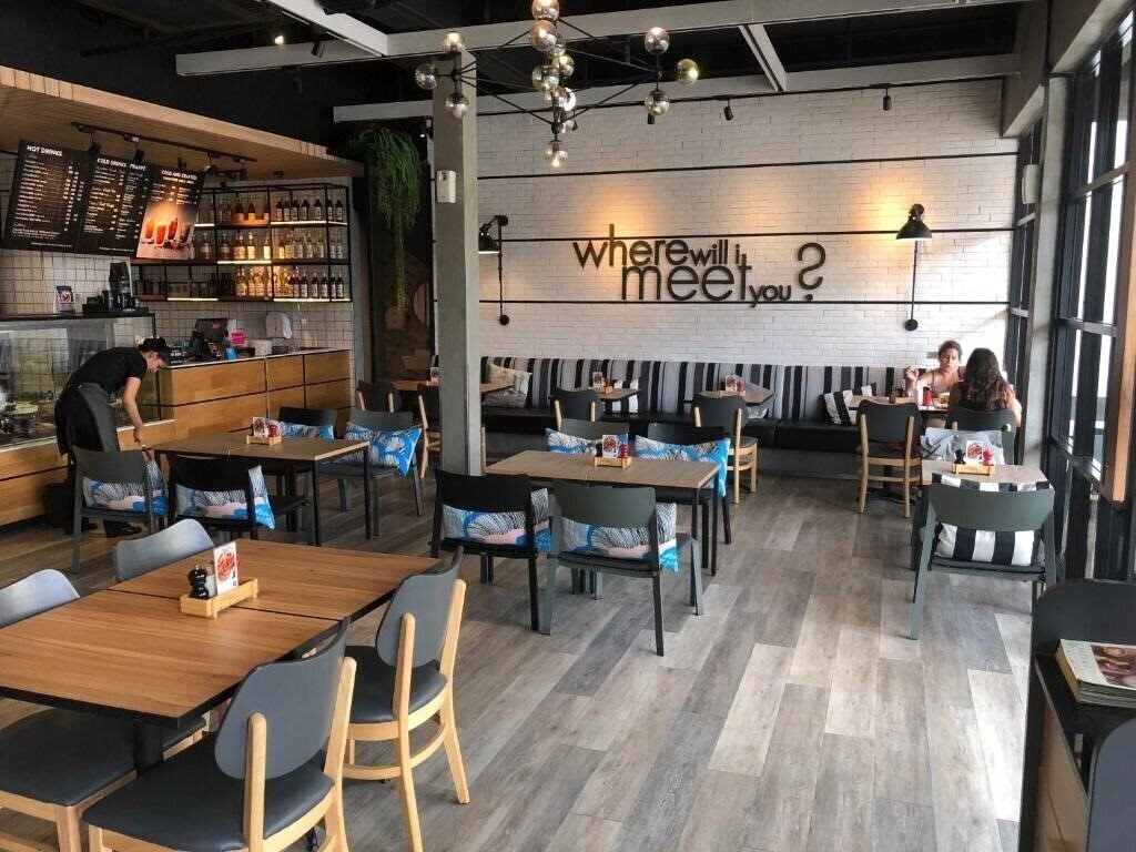 Готель Glur Phuket Patong Beach 3*