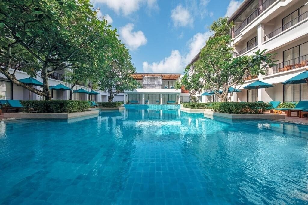 Готель Doubletree By Hilton Phuket Banthai Resort (ex. Banthai Beach) 4*
