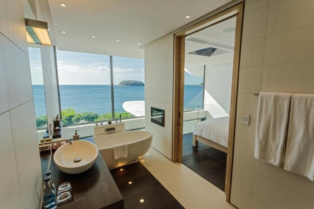 Фото Kata Rocks Resort & Residences 5*