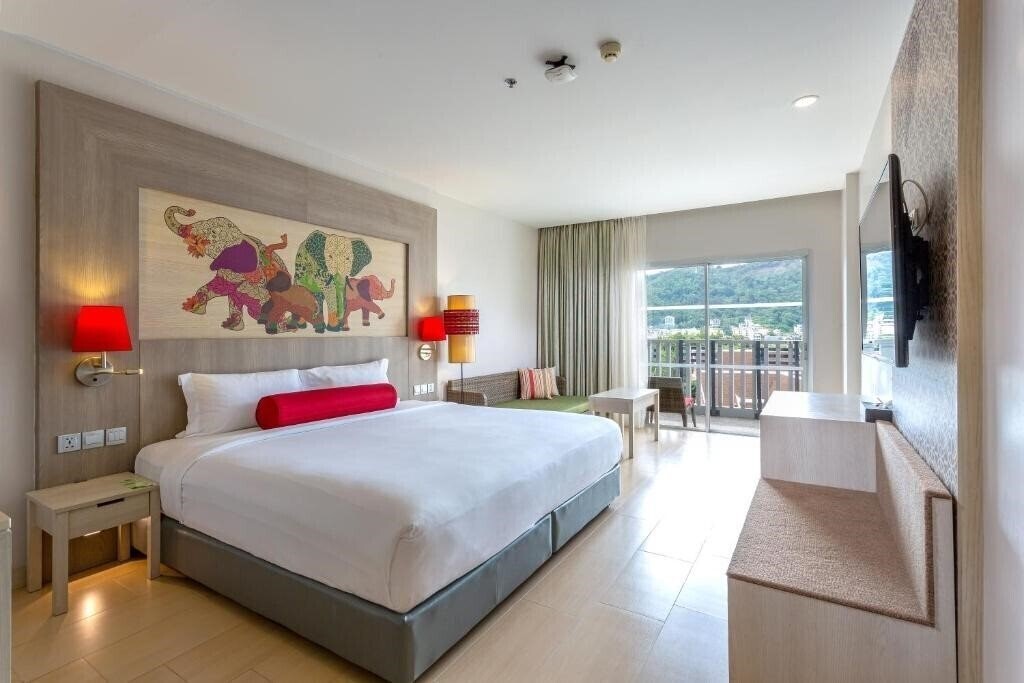 Фотографія Ramada by Wyndham Phuket Deevana Patong 4*