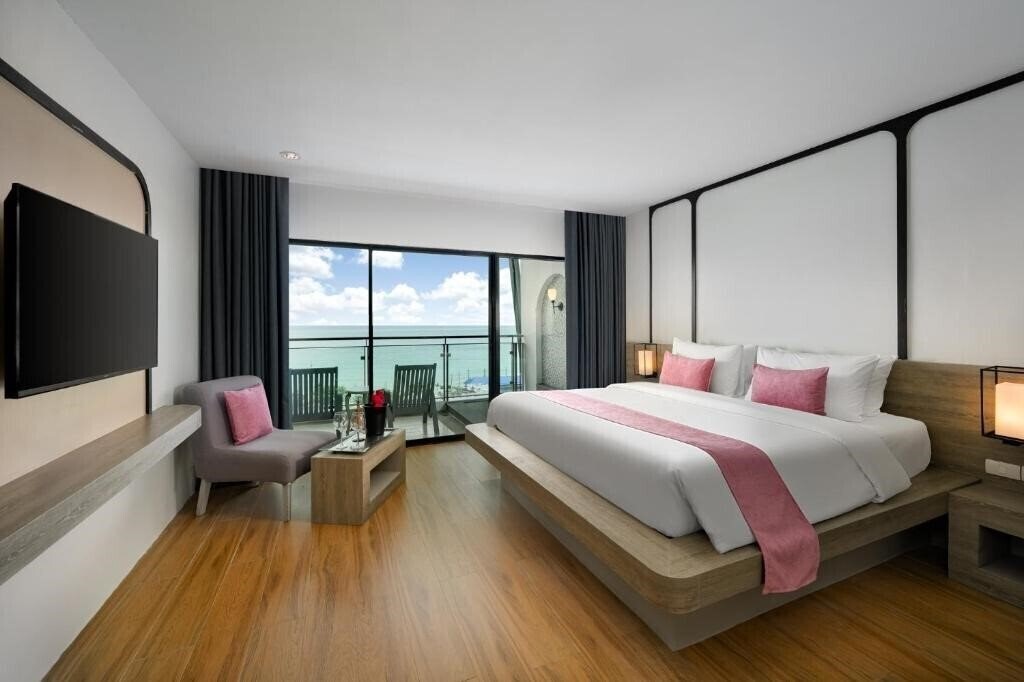 Фотографія Andamantra Resort & Villa Phuket 4*