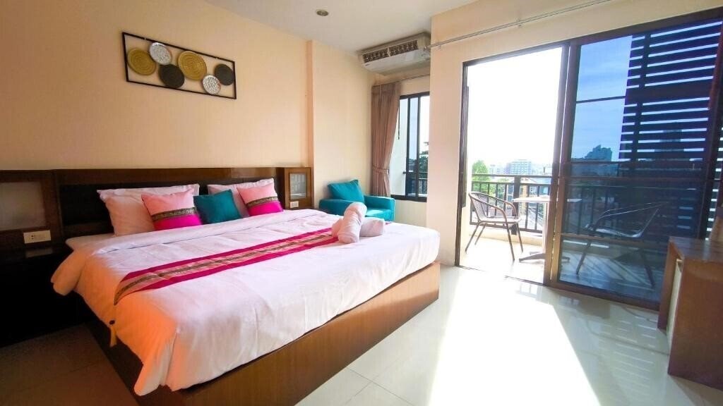 Фото Lucky Patong Inn 3*
