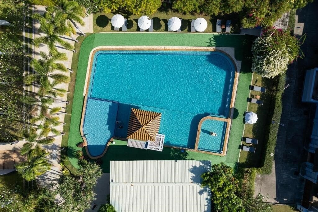 Отель Blue Beach Grand Resort & SPA 4*