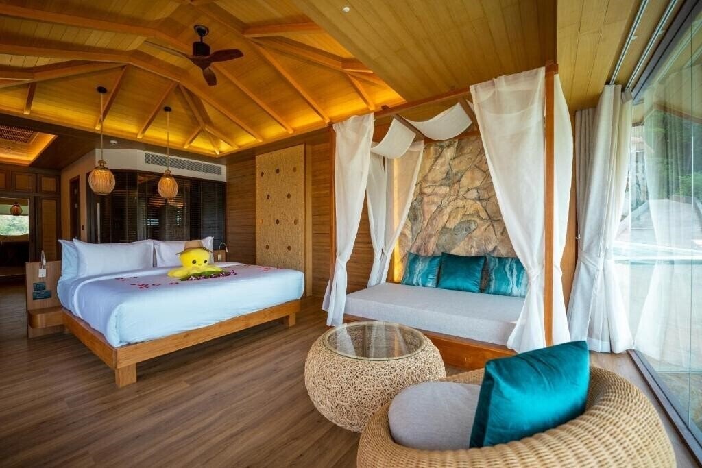 Фото Sinae Phuket Luxury Hotel 5*