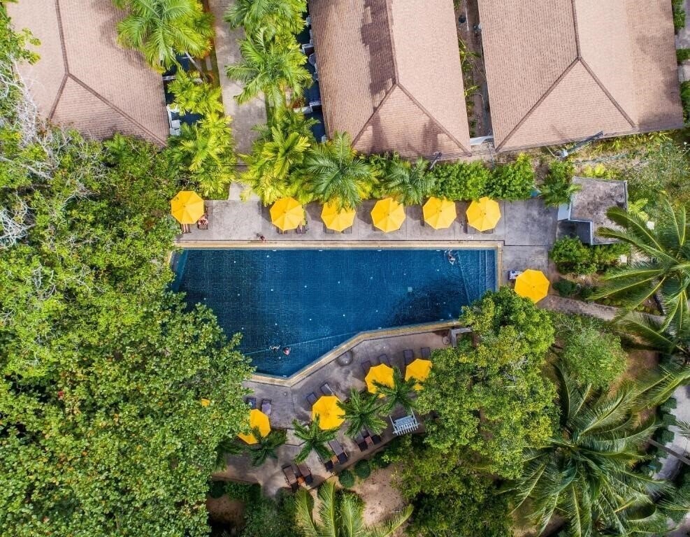 Отель Nai Yang Beach Resort & SPA 4*