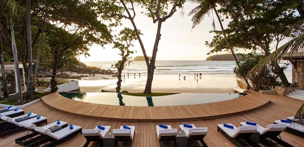 Готель The Boathouse Phuket 4*