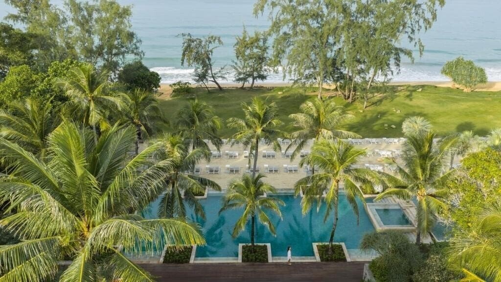 Готель Anantara Mai Khao Phuket Villas 5*