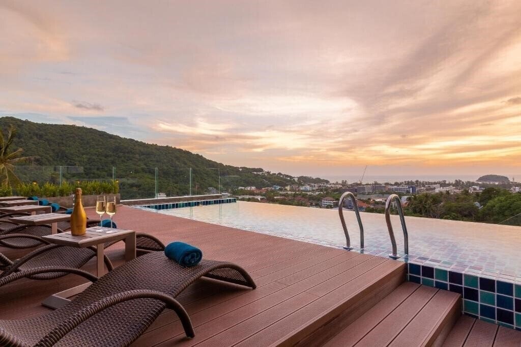 Готель Splendid Sea View Resort 4*