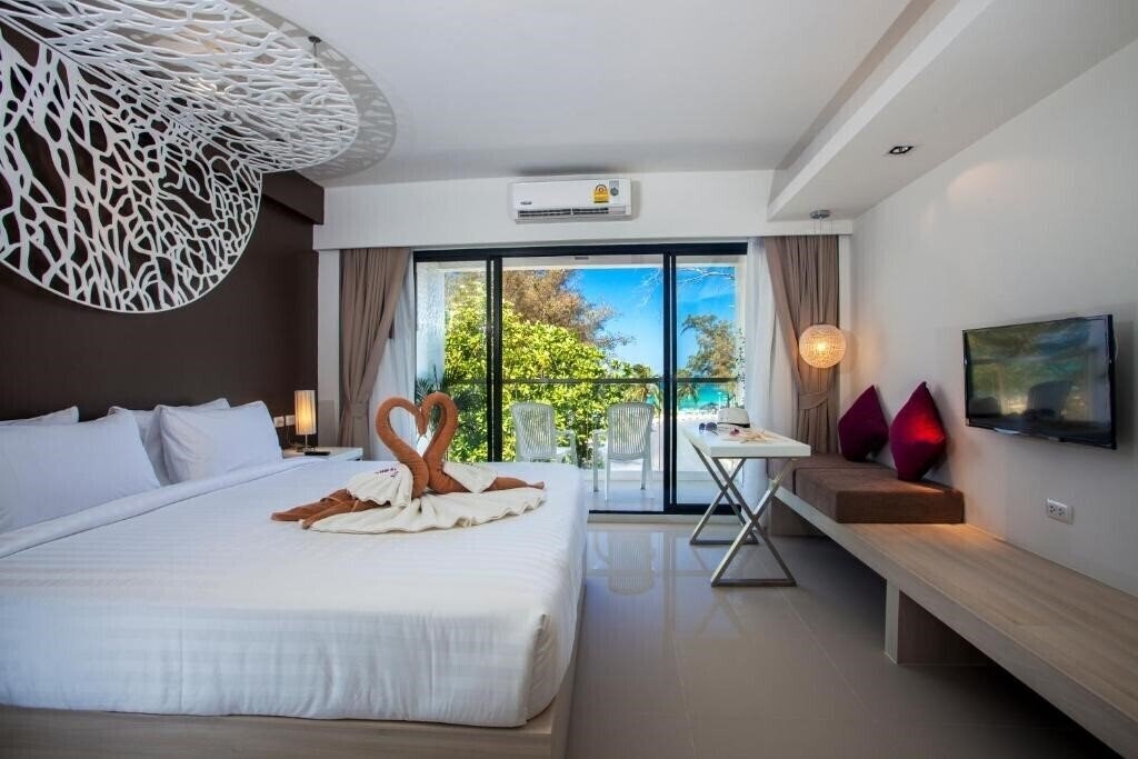 Отель Coral Inn 3*