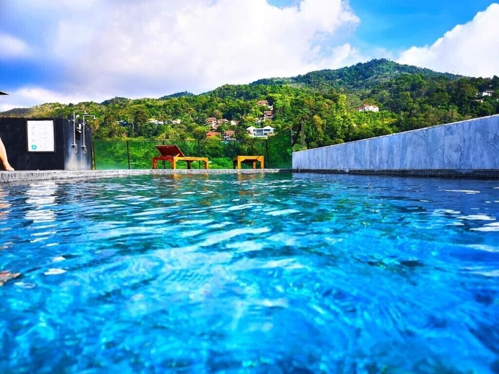Изображение Phoenix Patong Hotel 3*
