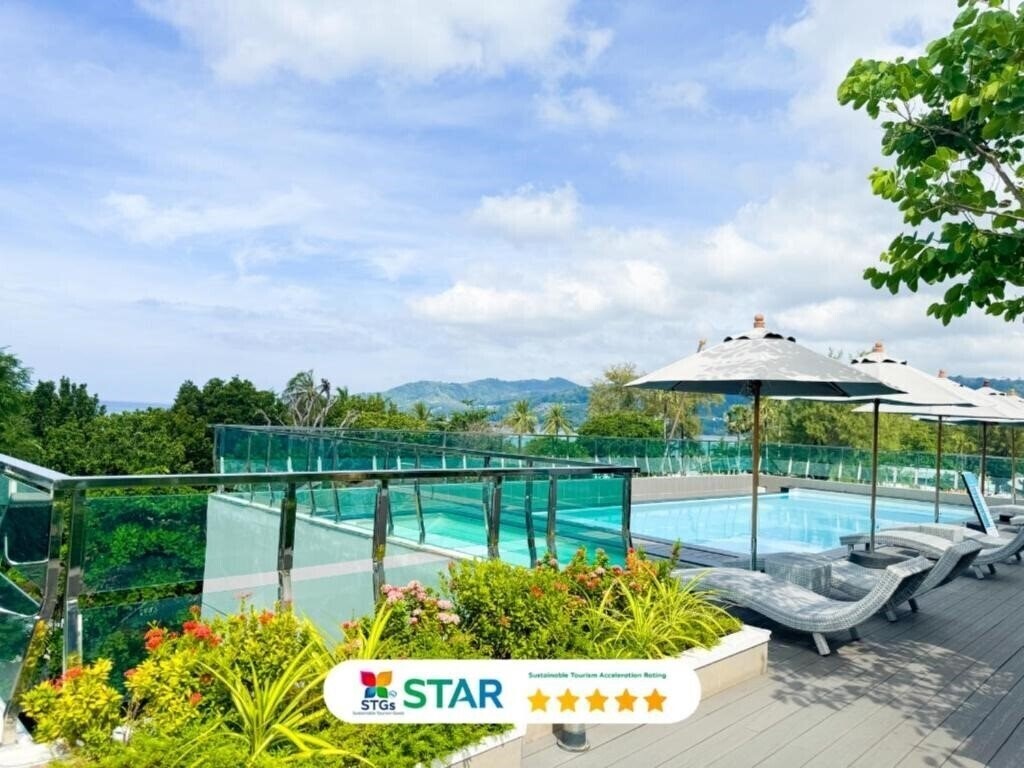 Изображение Clarion Hotel Patong Beach 4*