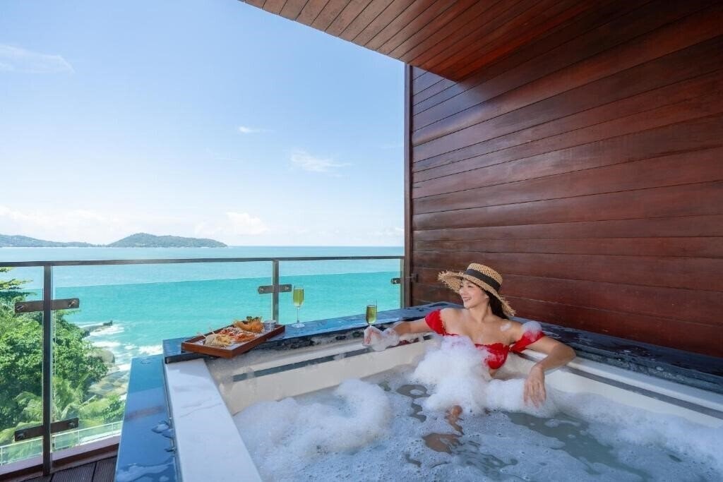 Фотографія Zenmaya Oceanfront Phuket 5*