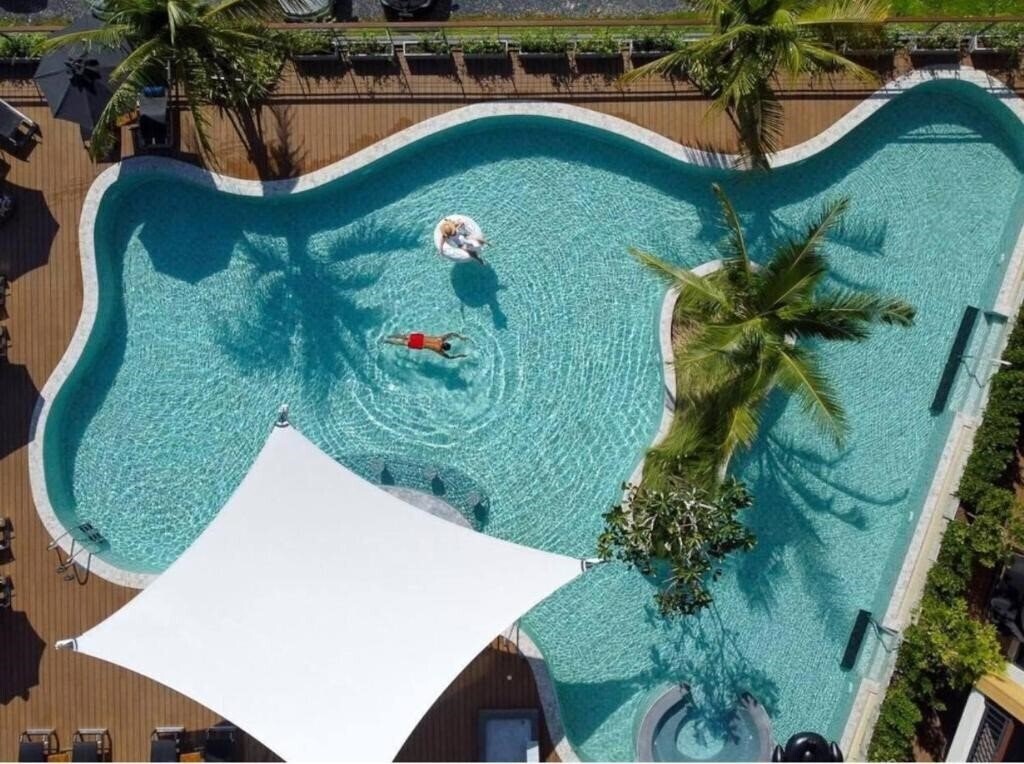 Отель Skyview Resort Phuket 5*