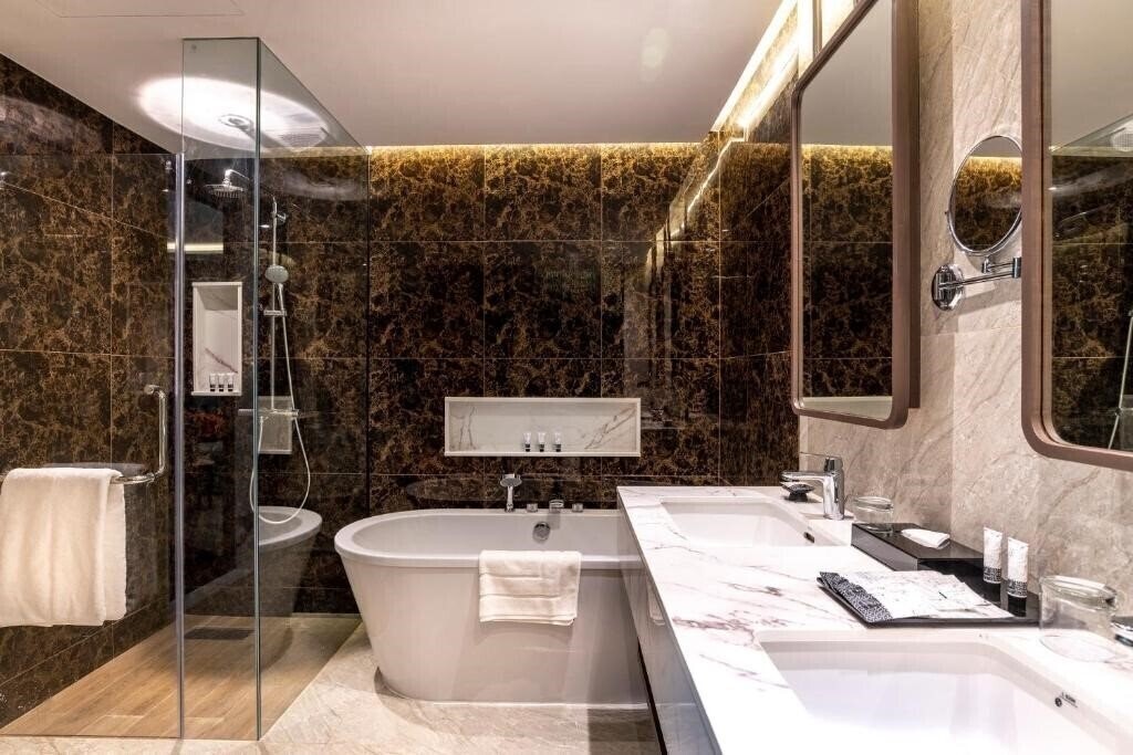 Фото Skyview Resort Phuket 5*