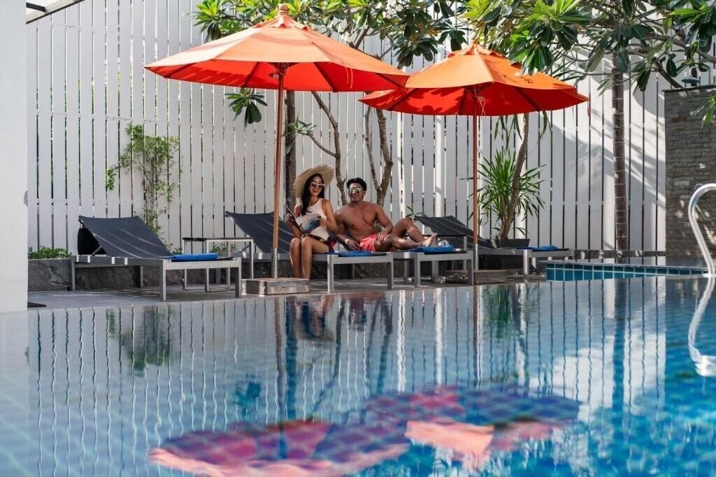 Готель Citrus Patong Hotel 4*