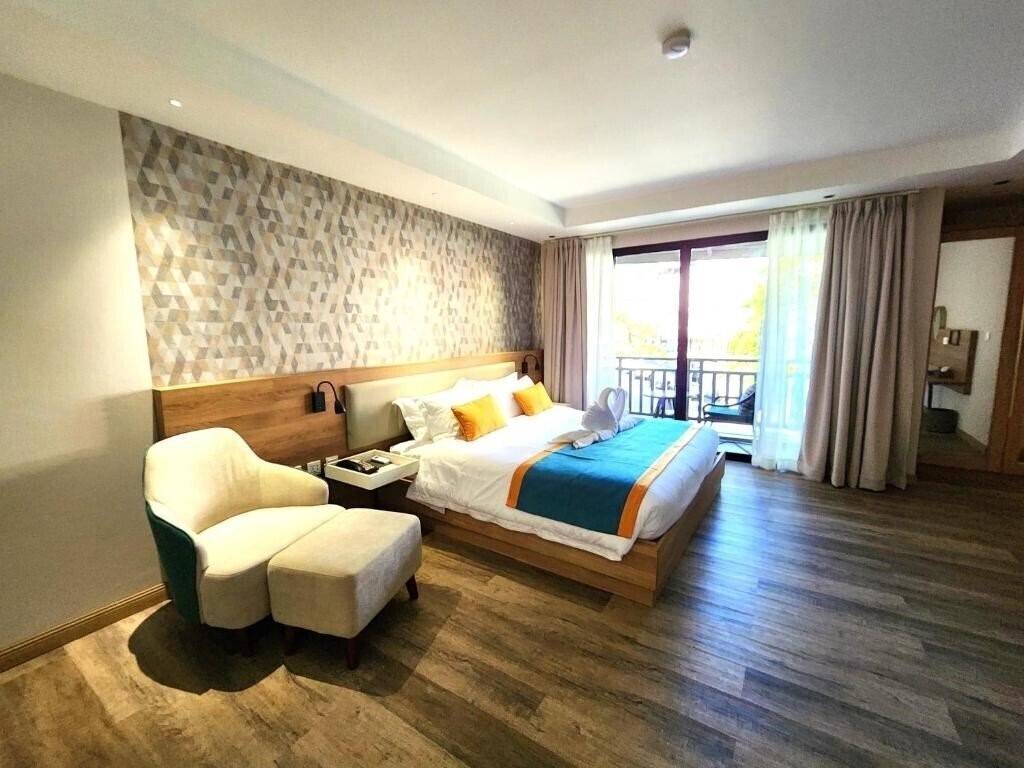 Готель Amalthea Hotel 4*