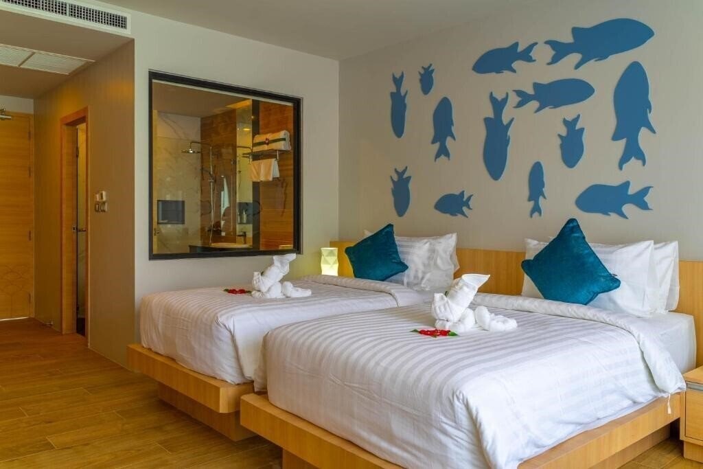 Отель Golden Paradise Hotel 3*