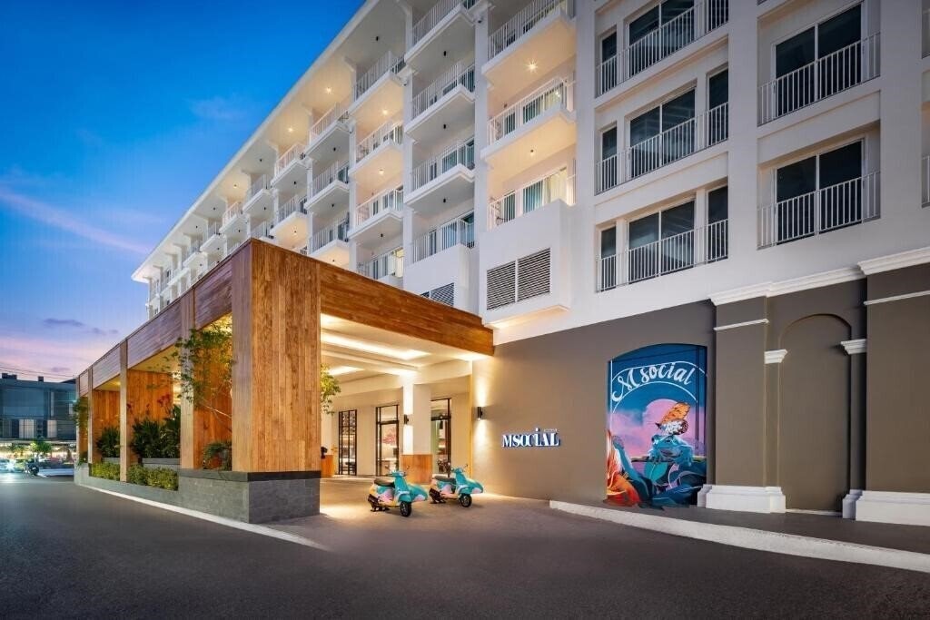 Готель M Social Hotel Phuket 5*