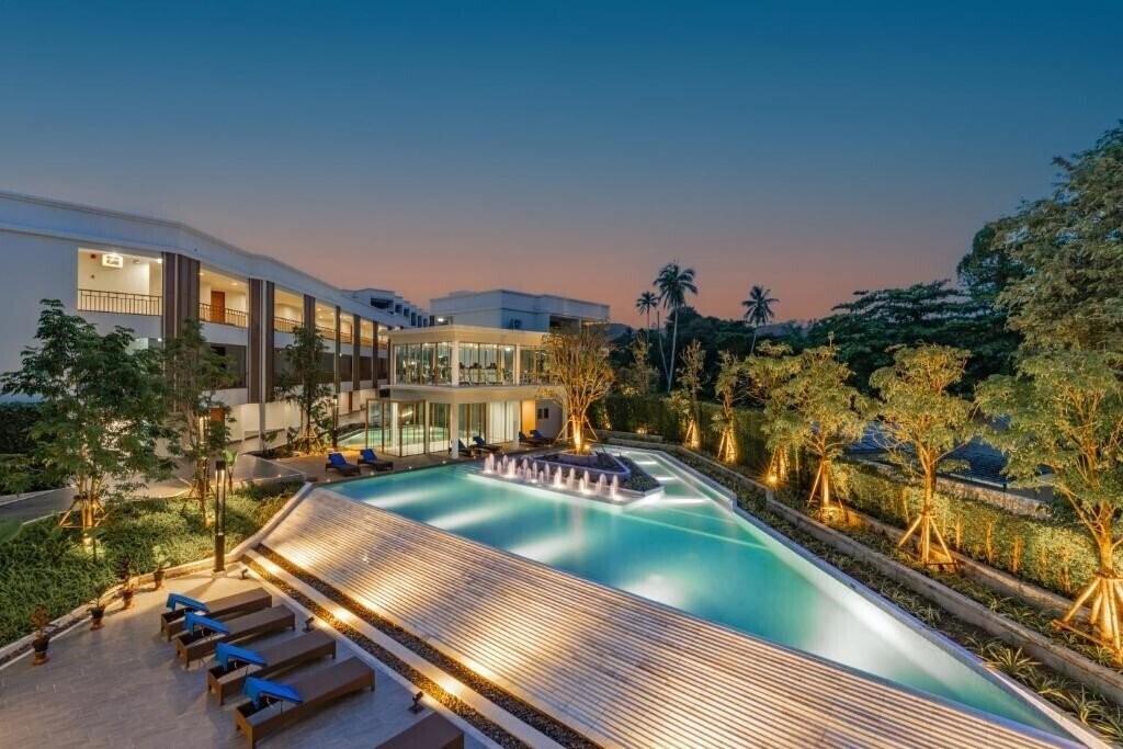 Готель Bella Nara Naiyang 5*