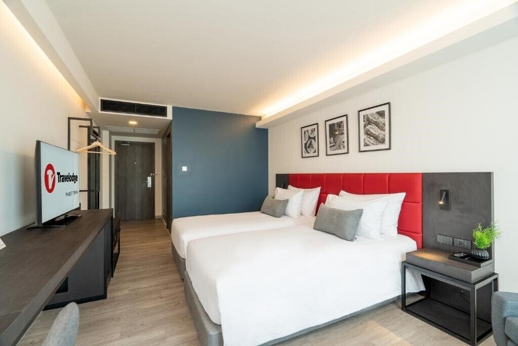 Фотографія Travelodge Phuket Town **** 4*