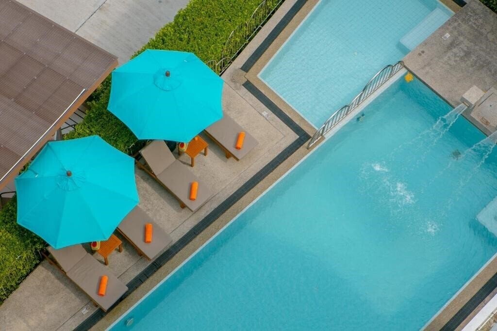 Фото Recenta Suite Phuket Suanluang 4*