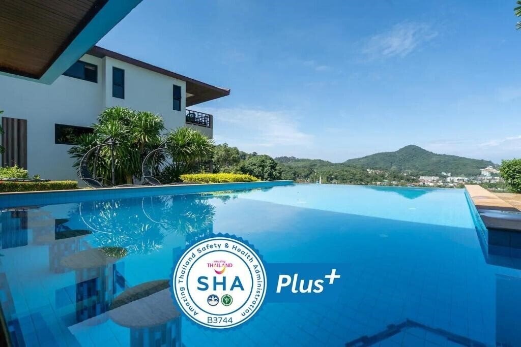 Отель Baan Chom View Kamala 3*