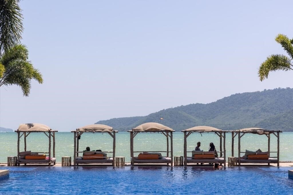 Отель Selina Serenity Rawai Resort & Cowork Phuket 5*
