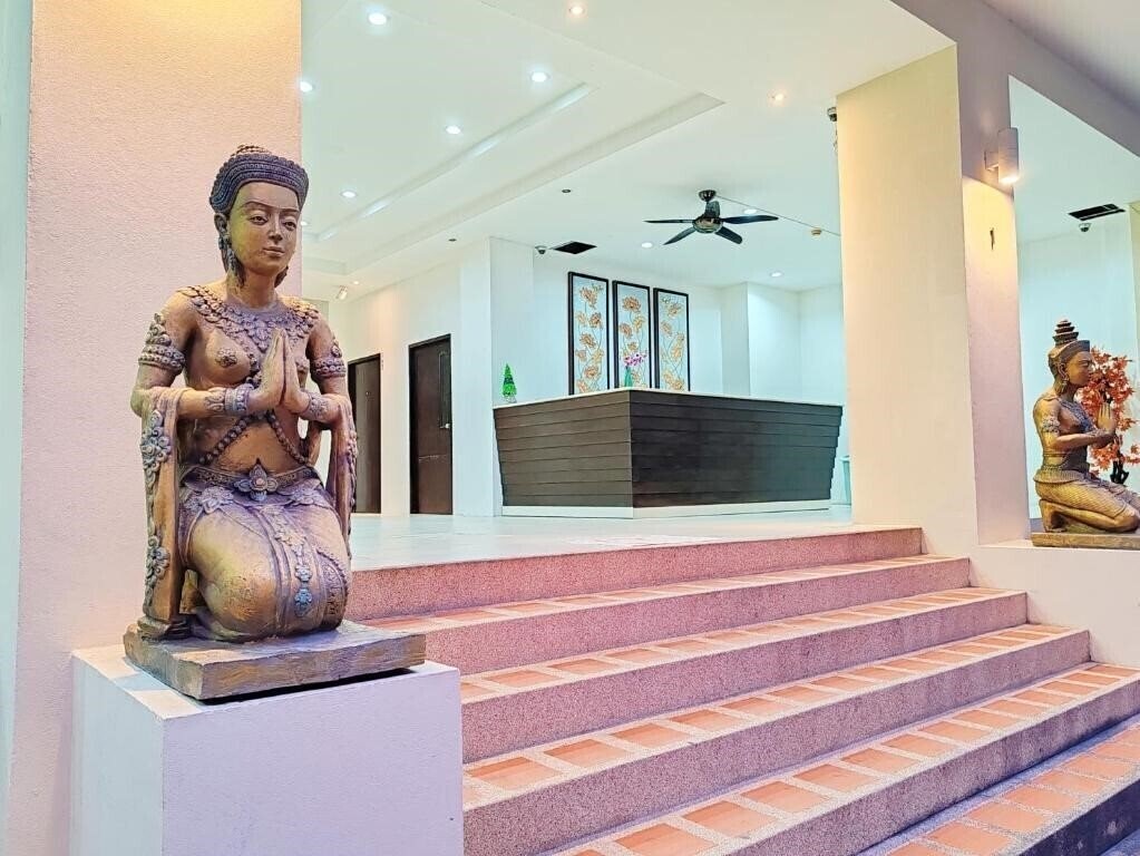 Отель Harmony Patong Hotel 3*