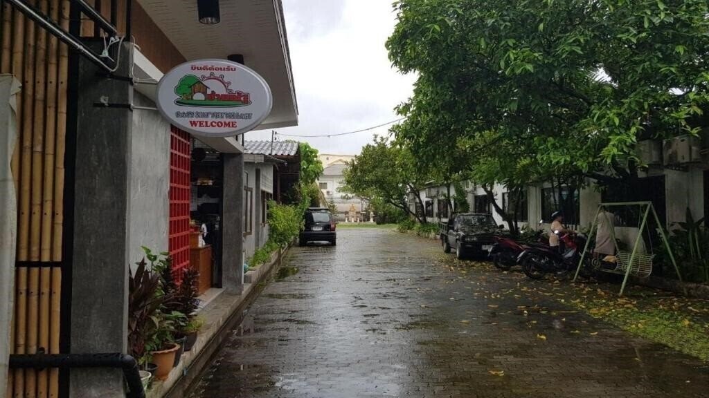 Готель Baan Nat The Village 2*