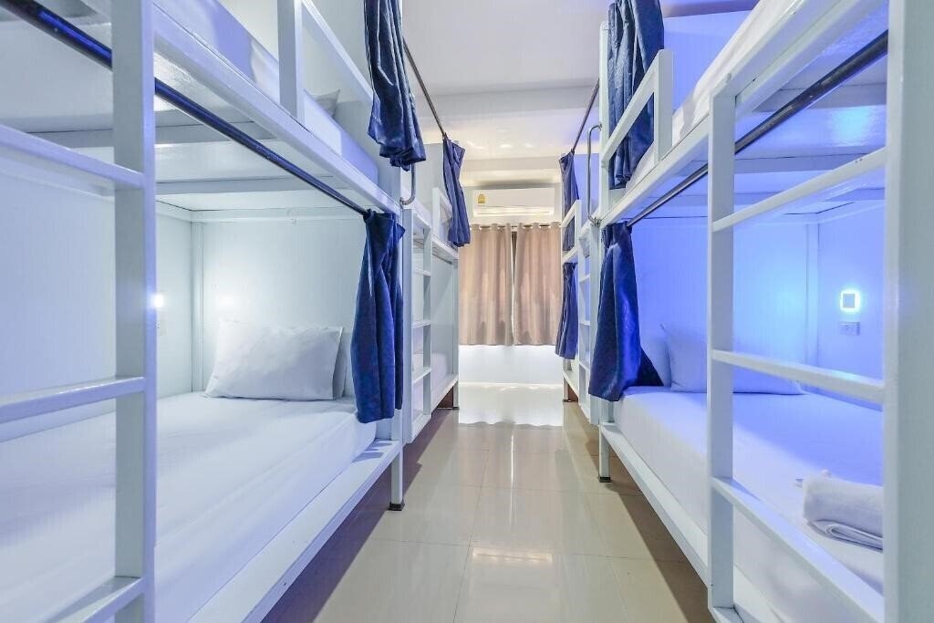 Картинка The Little Nest Phuket Hotel 2*