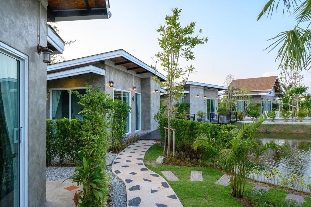 Отель Loftpical Resort 3*