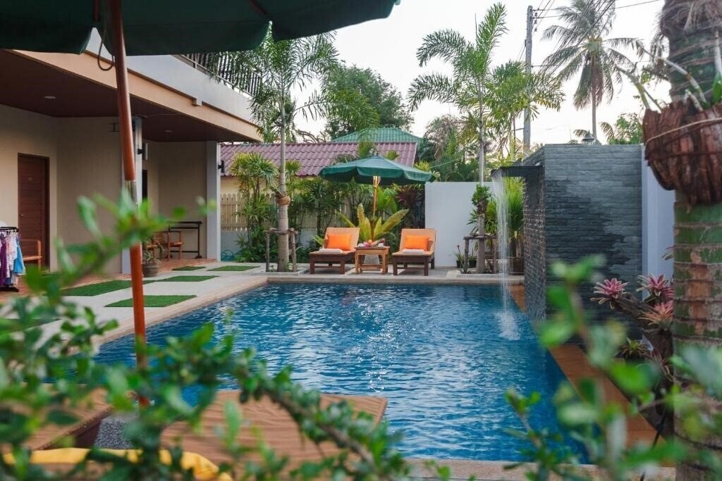 Фото Happy Eight Resort Phuket 3*