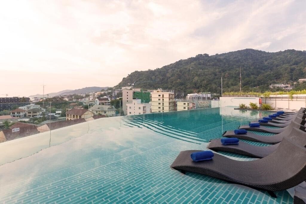 Зображення Journeyhub Phuket Patong 3*