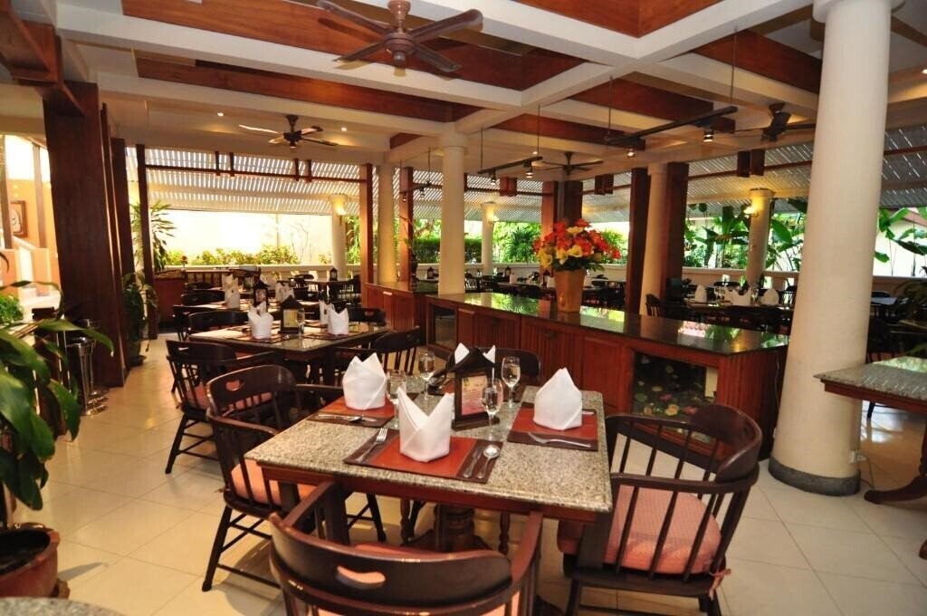 Фотографія Patong Leelavadee Hua Ting Holiday Phuket 3*