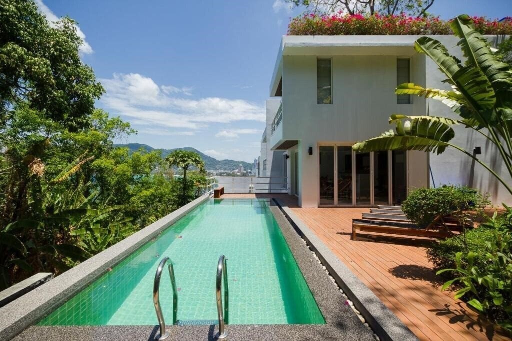 Фотографія Jirana Hotel Patong 5*