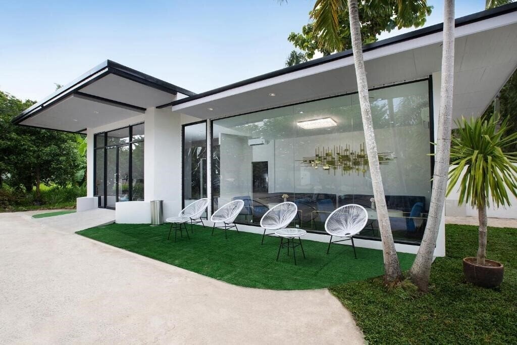 Фотография Nariya Bayfront Phuket 4*