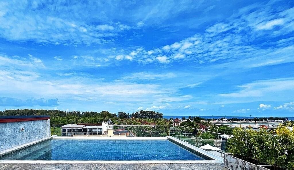 Фото The Sixteenth Naiyang Beach Hotel 4*