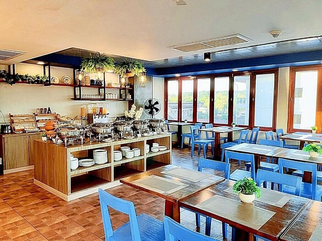 Фотографія The Sixteenth Naiyang Beach Hotel 4*