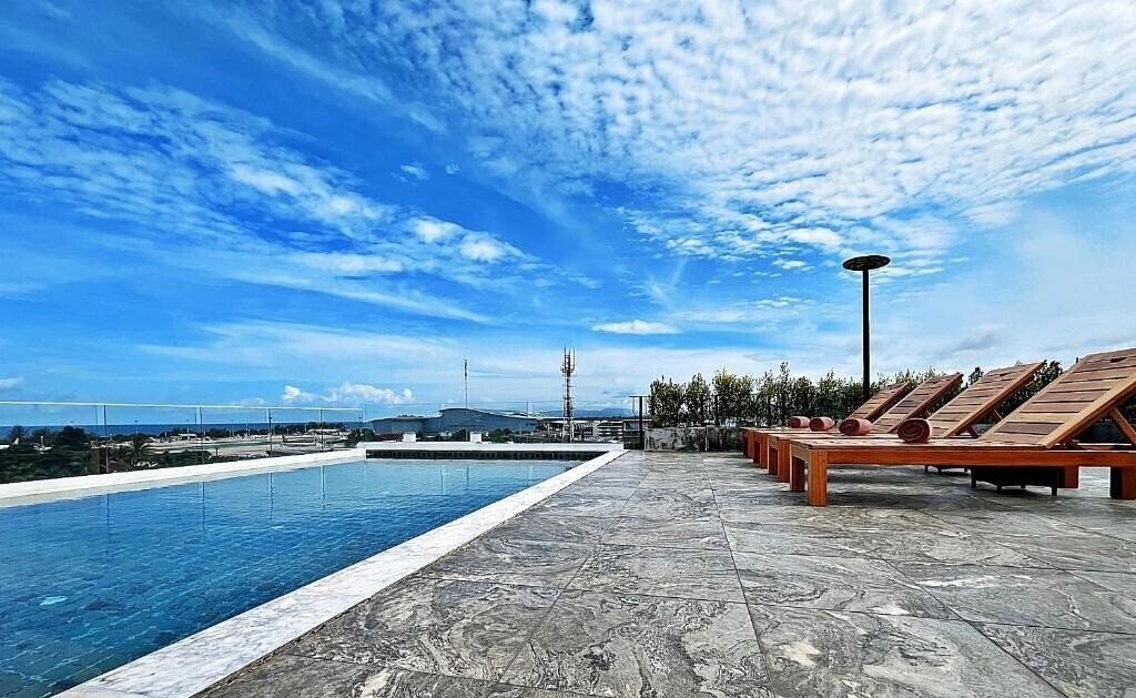 Зображення The Sixteenth Naiyang Beach Hotel 4*