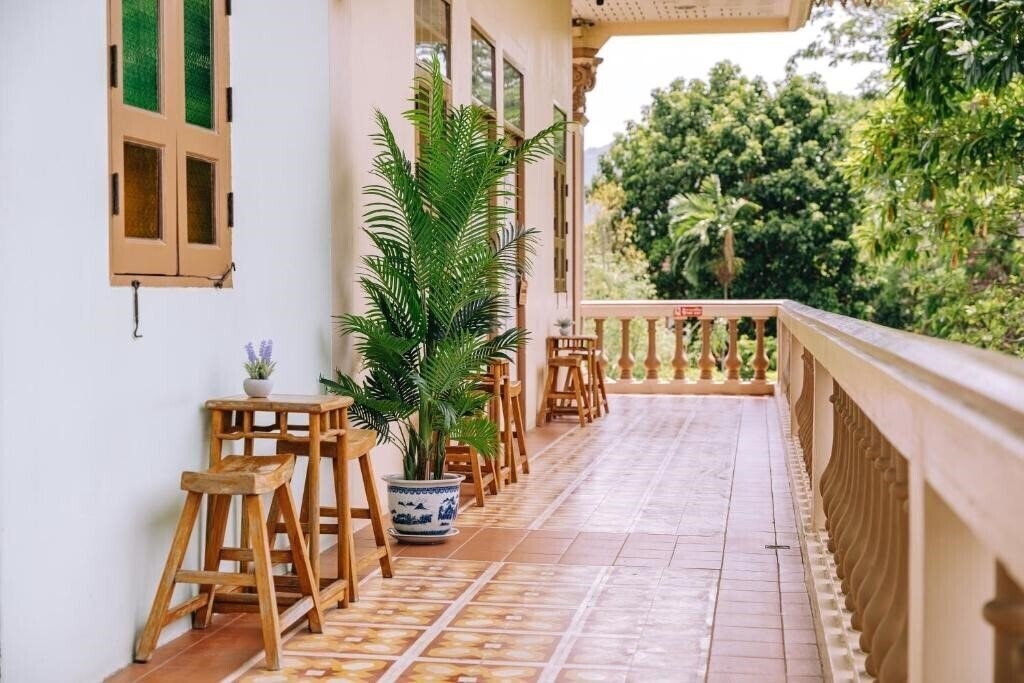 Фотографія O’Nya Phuket Hotel 3*