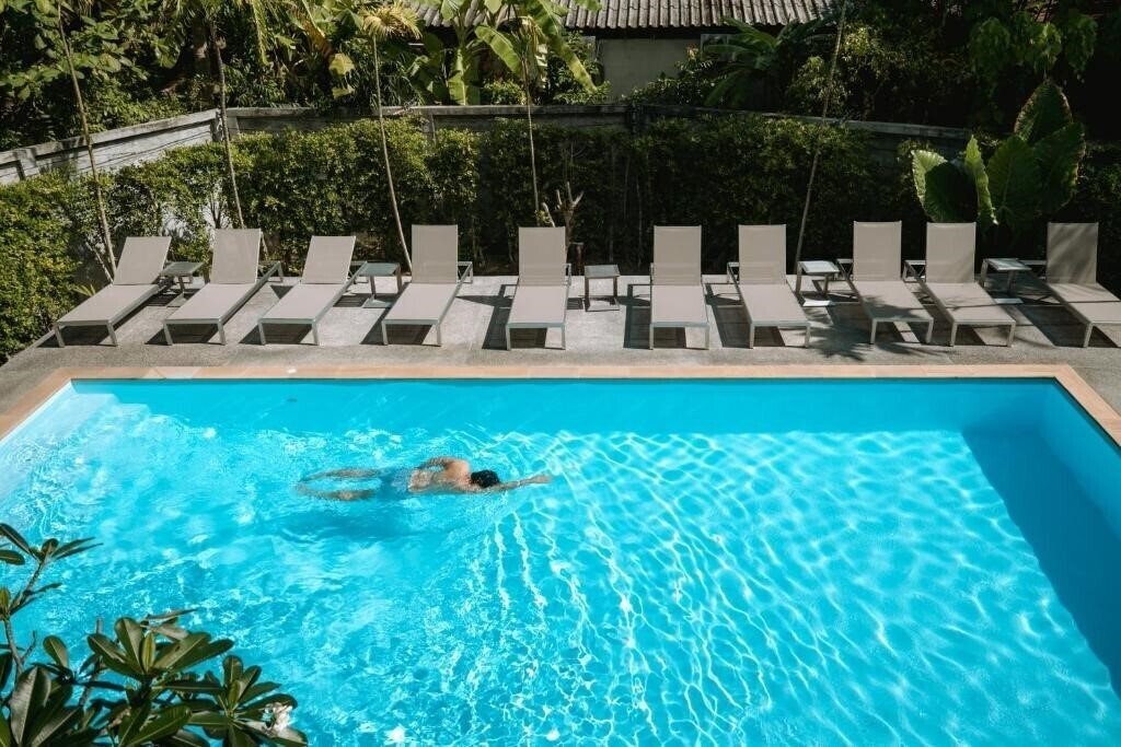Отель Seaside Naithon Phuket 4*