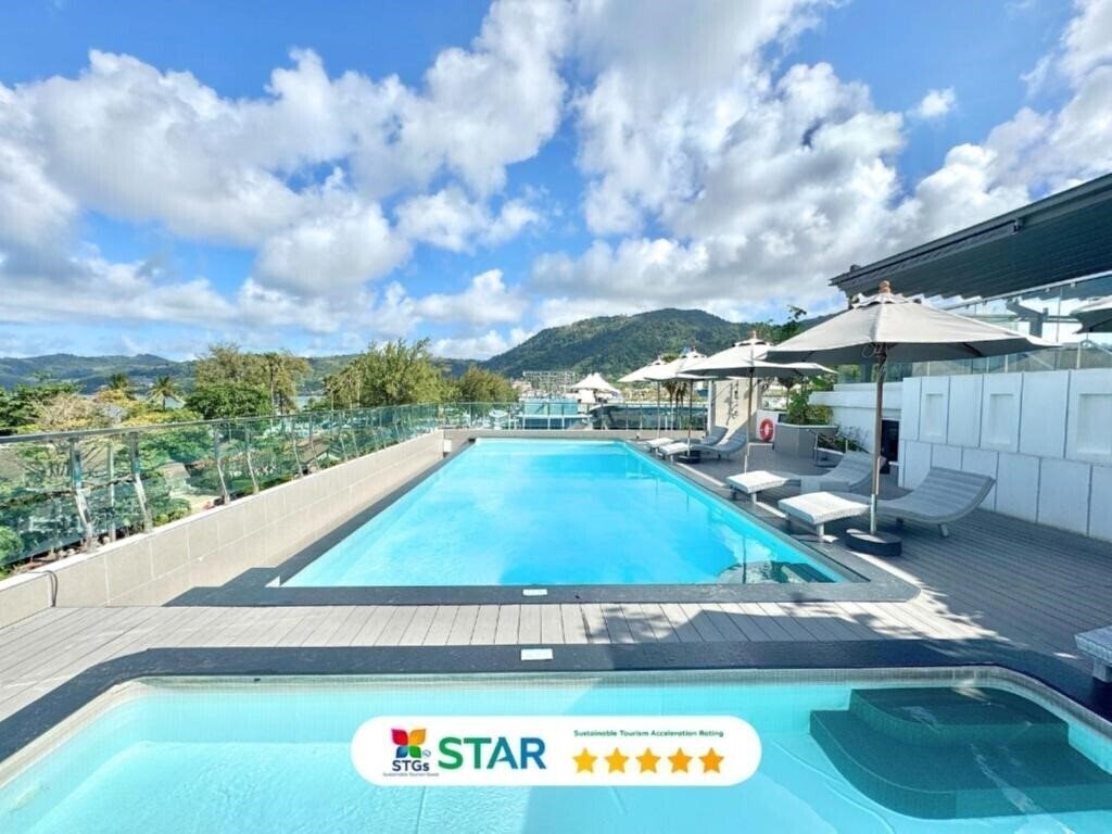 Готель Clarian Hotel Patong Beach 4*