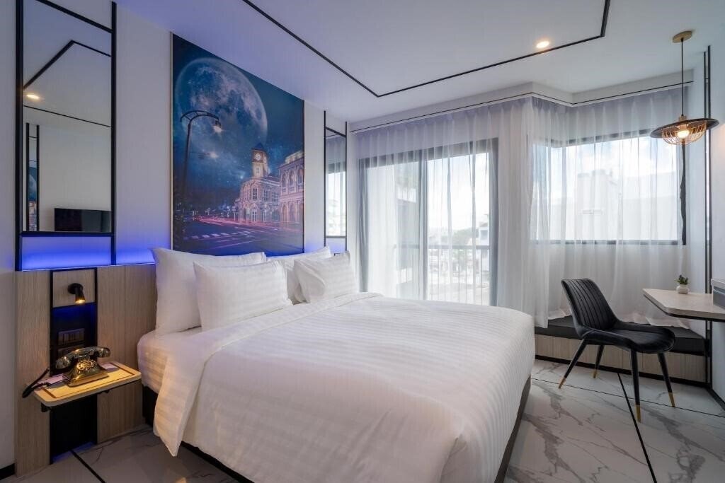 Фото Ratri Hotel Phuket Old Town 4*